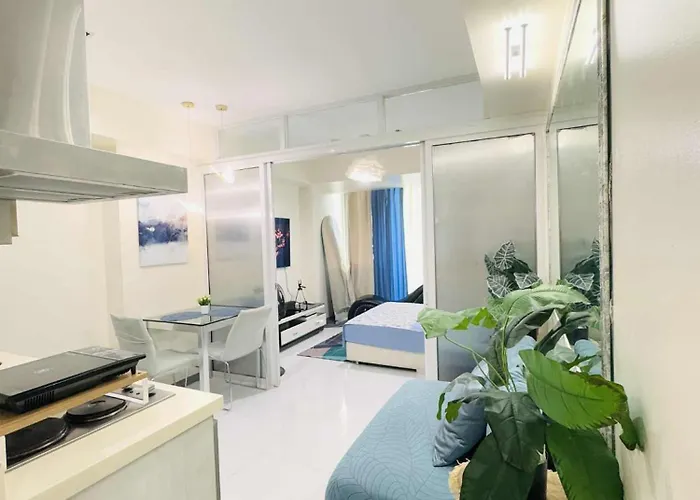 Aparthotel Azure Staycation By Icay